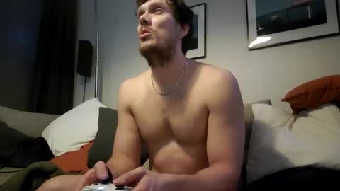 Icelandick online show from December 15, 8:15 pm