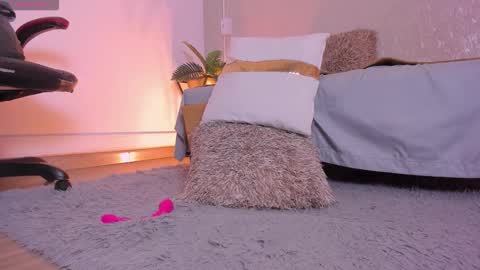 Loghan online show from October 5, 5:16 am