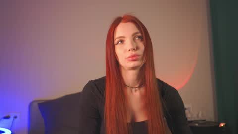 LoisVacation time  online show from February 10, 7:47 am