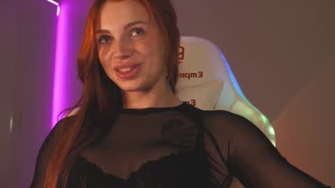 LoisVacation time  online show from October 25, 8:42 pm