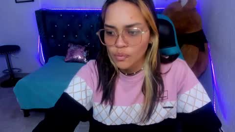 Lola online show from September 17, 1:14 pm
