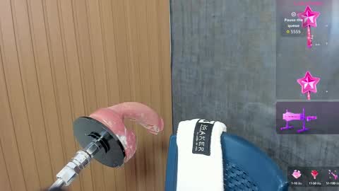 lola online show from October 3, 11:40 am