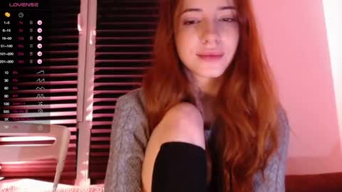 Lola online show from November 2, 11:38 pm