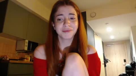 Snapshot of lola_dinky chatting on March 10, 8:34 pm Lola online show from March 10, 8:34 pm