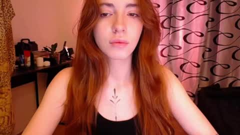 Snapshot of lola_dinky chatting on October 4, 10:29 pm Lola online show from October 4, 10:29 pm