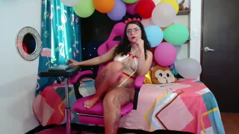 Snapshot of lola_fiery chatting on September 11, 1:23 pm lola_fiery online show from September 11, 1:23 pm