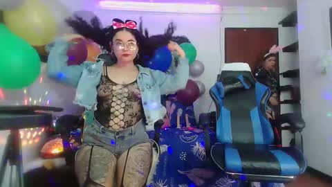Snapshot of lola_fiery chatting on December 30, 5:44 pm lola_fiery online show from December 30, 5:44 pm