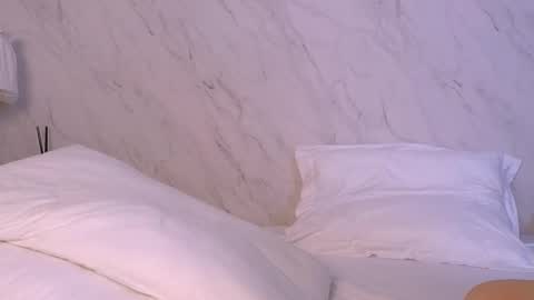 Snapshot of lola_lewis chatting on September 15, 1:18 am lola_lewis online show from September 15, 1:18 am