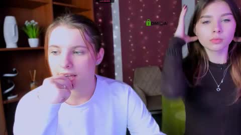 Lola online show from November 5, 7:16 pm