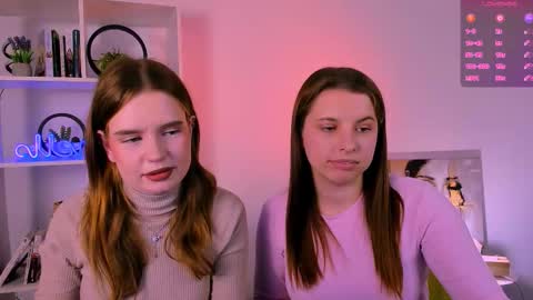 Lola online show from October 4, 7:11 pm