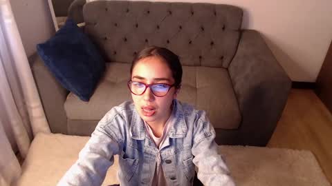lolaandcamille online show from March 4, 10:27 pm