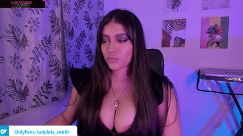 Snapshot of lolaasmith_21 chatting on February 14, 11:09 pm lolaasmith_21 online show from February 14, 11:09 pm