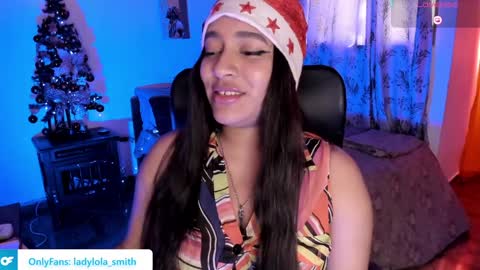 Snapshot of lolaasmith_21 chatting on December 22, 2:27 pm lolaasmith_21 online show from December 22, 2:27 pm