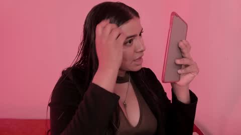Snapshot of lolaasmith_21 chatting on February 8, 7:05 pm lolaasmith_21 online show from February 8, 7:05 pm