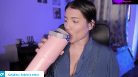 Snapshot of lolaasmith_21 chatting on December 13, 8:47 pm lolaasmith_21 online show from December 13, 8:47 pm