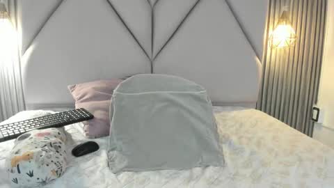 lolabunnysc online show from June 5, 12:32 pm