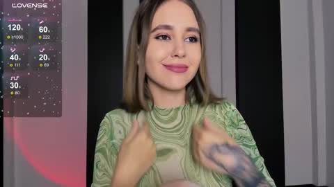 Lola3 online show from September 25, 6:15 pm