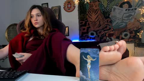 lolalemona online show from December 7, 3:47 pm