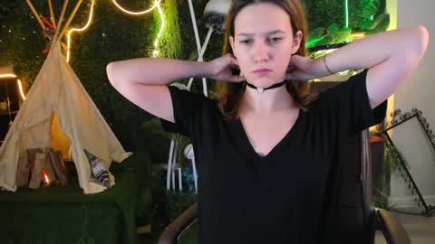 lolalemona online show from December 3, 3:17 pm