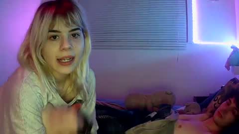 Lola Lixx online show from March 8, 9:28 am
