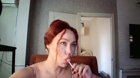 Lola online show from September 22, 12:09 pm