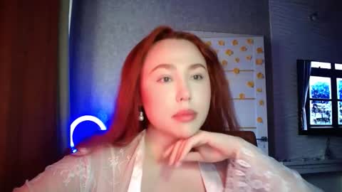 Lola online show from November 24, 11:31 am