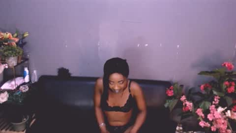 lolasavagexo online show from May 5, 7:19 pm