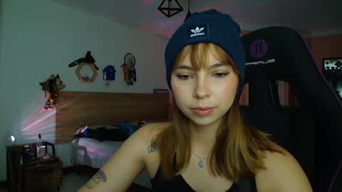 Snapshot of lolaverse chatting on September 15, 4:52 pm Lola doll online show from September 15, 4:52 pm