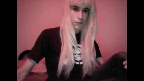 Lola online show from December 2, 2:10 am