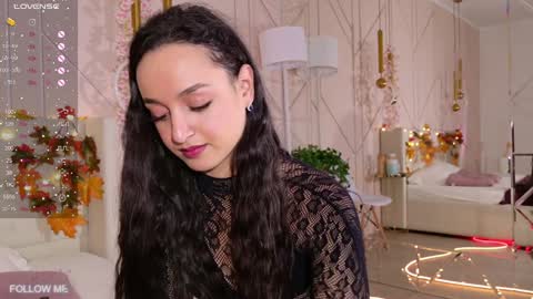 Snapshot of lolly_neal chatting on January 25, 11:23 am Lolly online show from January 25, 11:23 am