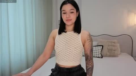 lolly_turner online show from May 18, 5:13 am