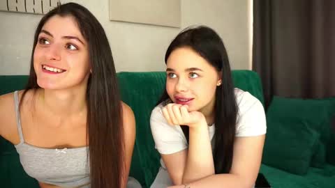 Molly and Stacy online show from October 8, 6:19 am