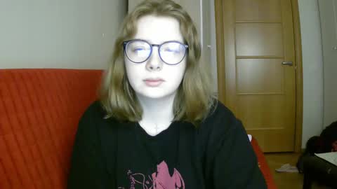 Snapshot of lollylol11 chatting on February 3, 1:08 pm Lilly online show from February 3, 1:08 pm
