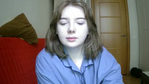Snapshot of lollylol11 chatting on February 5, 11:02 am Lilly online show from February 5, 11:02 am