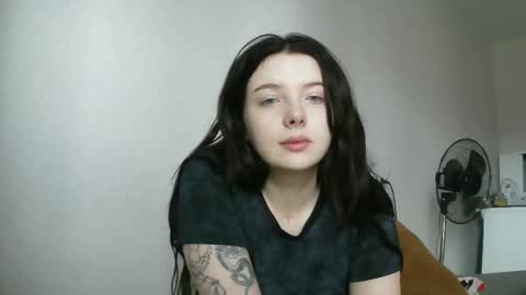 Snapshot of lollylol11 chatting on September 13, 8:50 am Lilly online show from September 13, 8:50 am