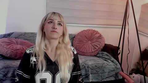 Lolly online show from February 18, 3:39 am