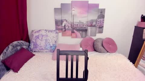 LoloMercier online show from February 20, 9:28 pm