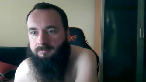 london_man1988 online show from February 19, 10:36 am