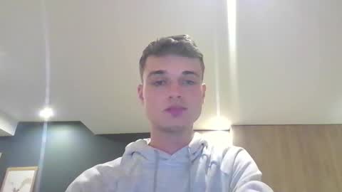 Snapshot of london_tomy chatting on September 18, 10:47 pm london_tomy online show from September 18, 10:47 pm