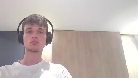 Snapshot of london_tomy chatting on September 13, 4:37 am london_tomy online show from September 13, 4:37 am