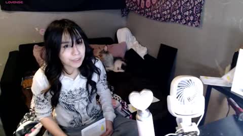 londonray online show from February 14, 8:06 am