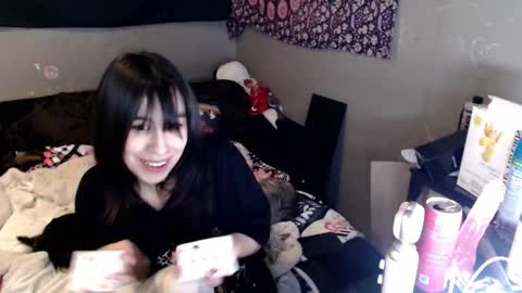 londonray online show from February 19, 6:23 am