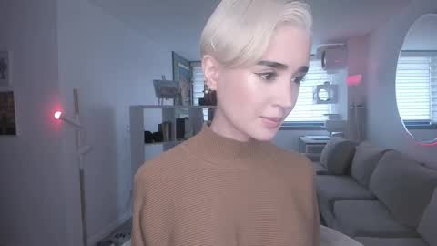 Snapshot of lonelly_lolly98 chatting on February 10, 5:41 pm SABRINA online show from February 10, 5:41 pm