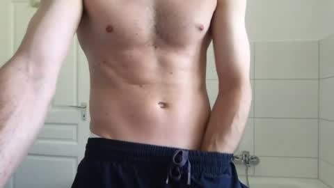 lonely_big online show from June 22, 9:39 am