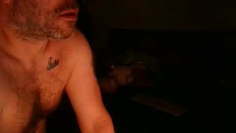 longguy748603 online show from May 9, 8:42 am