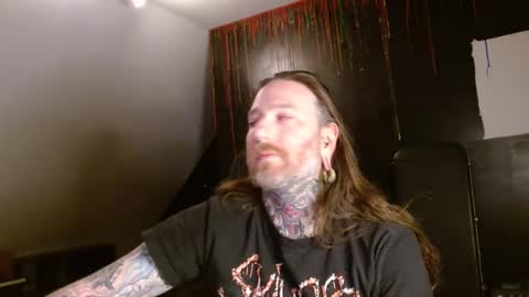 Snapshot of longhair021 chatting on December 4, 4:59 am longhair online show from December 4, 4:59 am