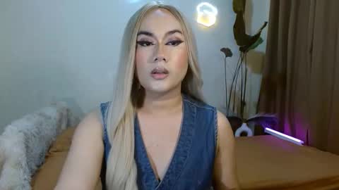 Snapshot of longoria_crawford chatting on September 15, 4:41 pm My Lover Dadddy roberto online show from September 15, 4:41 pm