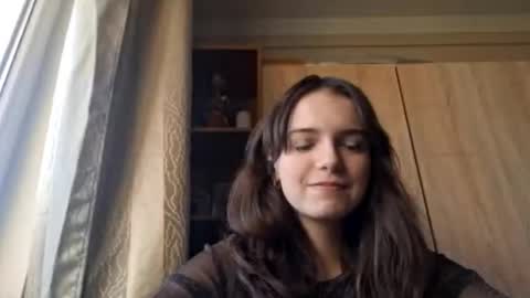 Kelly u can call Kelik online show from December 23, 8:31 am