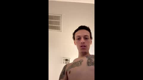 lonnienavarrete online show from September 19, 4:38 am