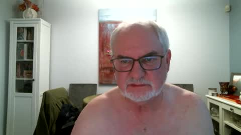 loop102 online show from May 8, 2:28 am